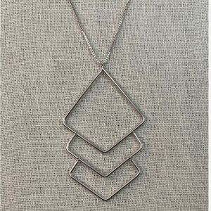 Elegant Silver Geometric Necklace